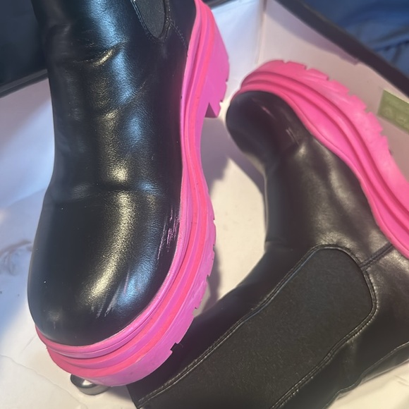 Azalea Wang Ghosted boot - Picture 3 of 4